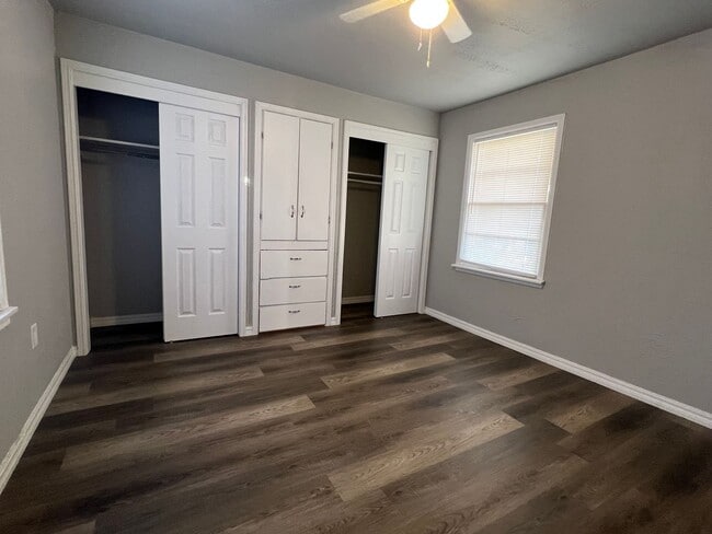 Foto del edificio - 1403 NW Lindy- COMING SOON!