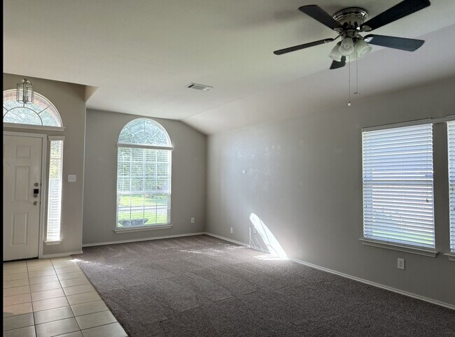 Foto del edificio - Comfort, Style & Privacy in the Heart of S...