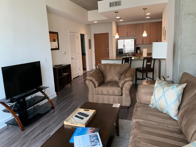 Foto del edificio - 544 S Church St