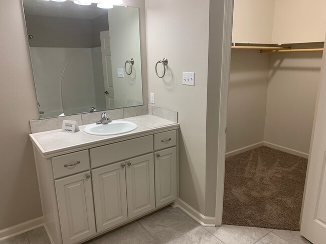 Building Photo - 1491 Ravier Ln