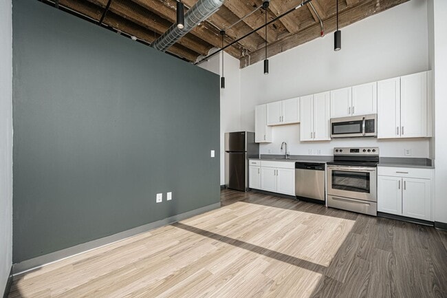 Interior Photo - Vera on Broad