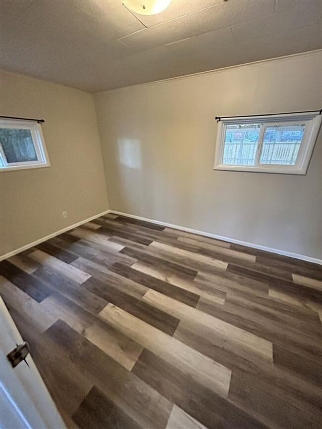 Building Photo - 3 Bedroom, 1 Bathroom House in Lynden