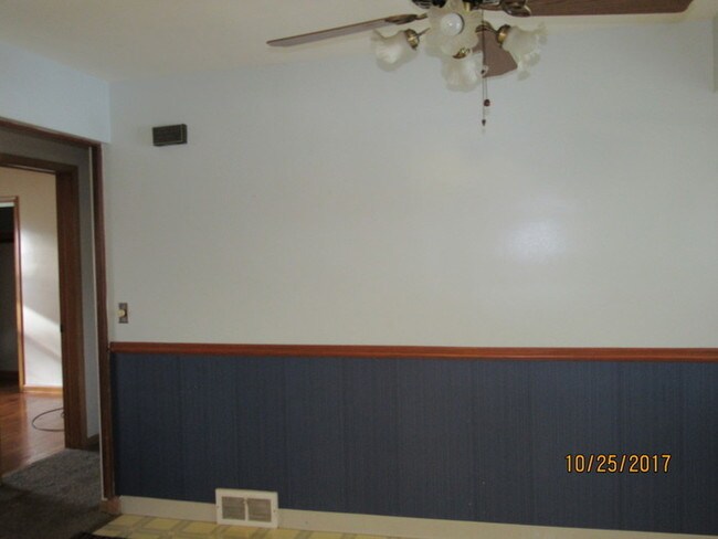 Building Photo - Lovely 3BD Ranch Home!