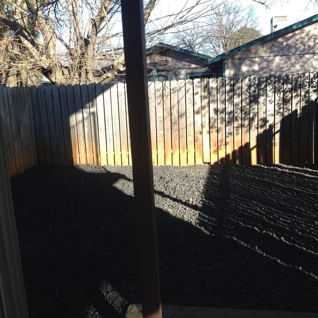 Building Photo - 2480 Wilson Ave