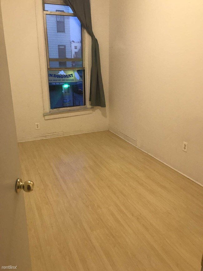 Foto del edificio - 900 4th Ave