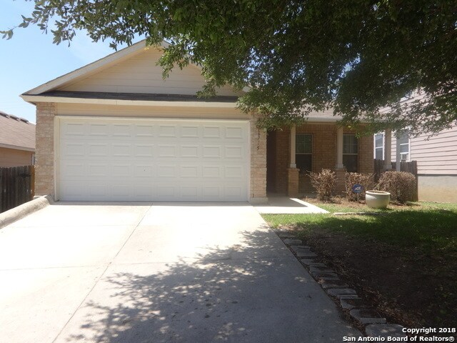 Foto del edificio - Spacious Northeast SA Home- Great Location!