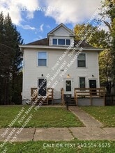 Building Photo - 622 Allison Ave SW