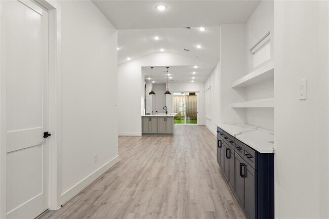 Building Photo - 4360 Avron Drive