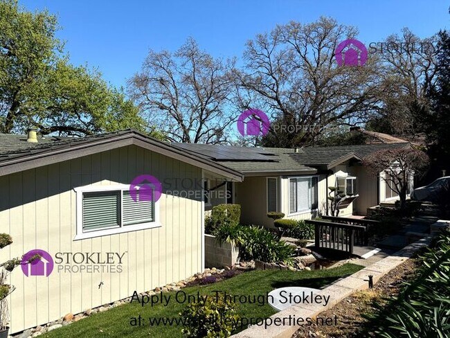 Foto del edificio - 790 Solana Dr