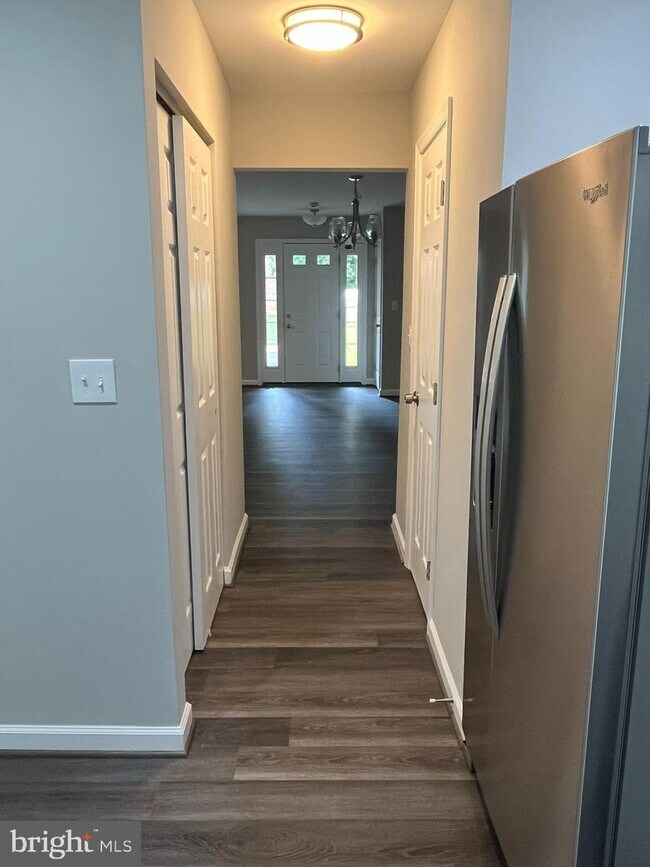 Building Photo - 355 Crescendo Way