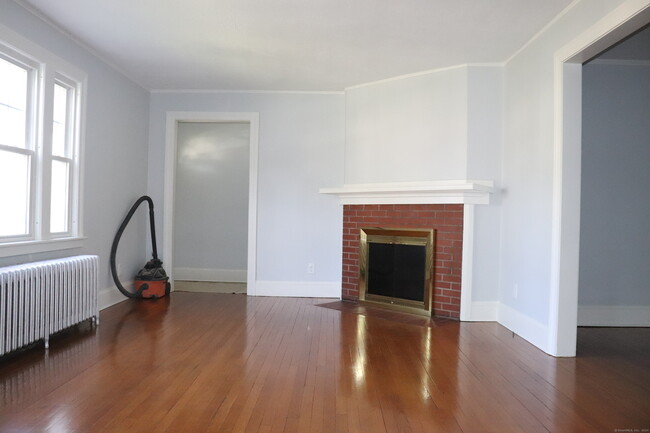 Building Photo - 20 Lancaster Rd