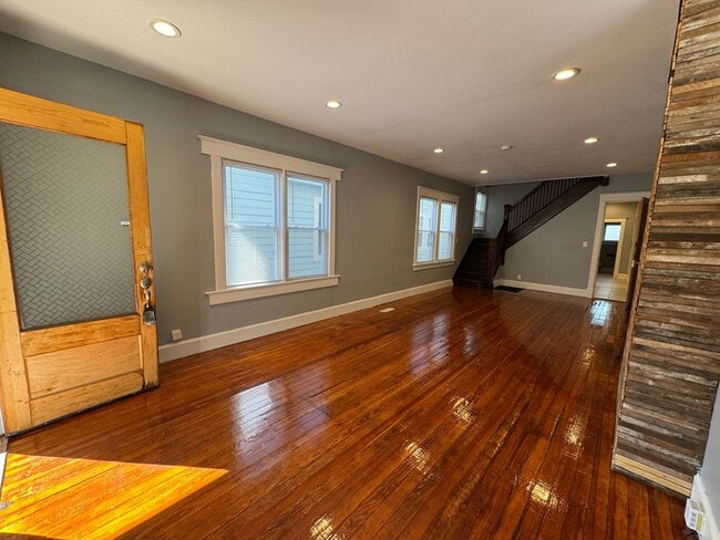 Foto del edificio - 1020-1022 S Randolph