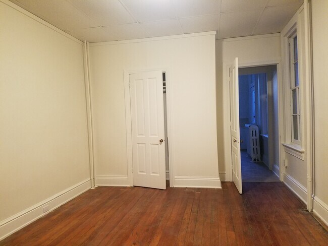 Foto del edificio - 507 W Market St