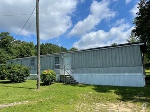 Building Photo - 301 Star Ln