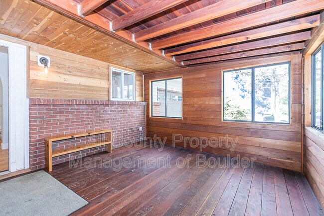 Building Photo - 945 Waite Dr.