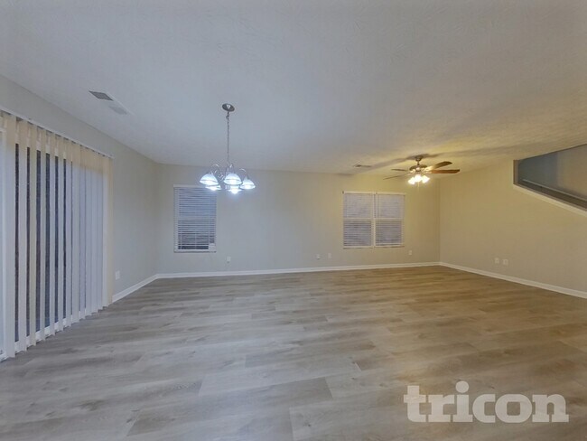 Foto del edificio - 186 Silver Fox Trail