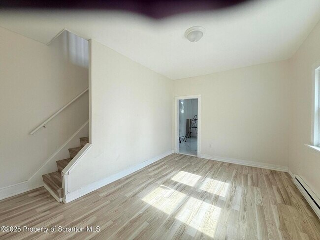 Building Photo - 210 Center Ave