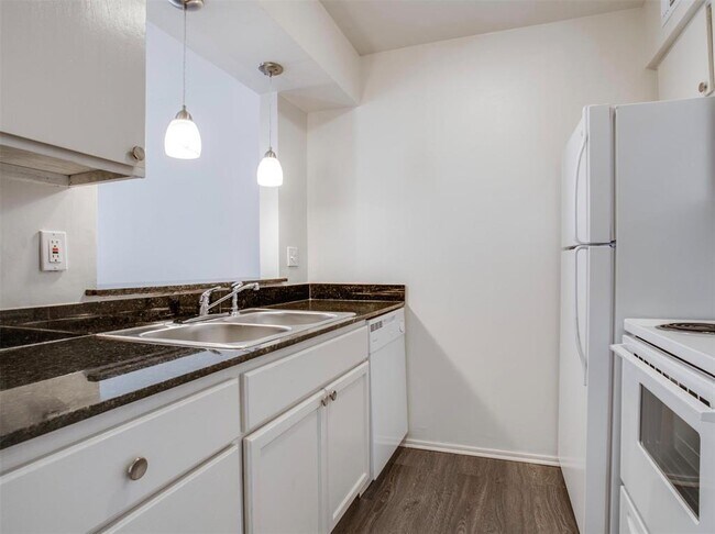 Foto del edificio - 2014 Bennett Ave