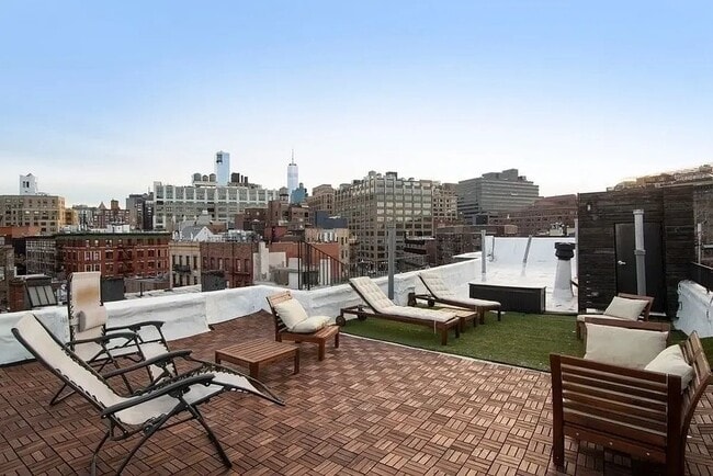 Foto del edificio - 48 Bedford St