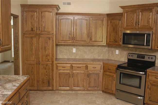 Foto del edificio - 4 br, 3 bath House - 15101 E 44th St S