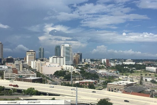 Foto del edificio - 1121 E Twiggs St