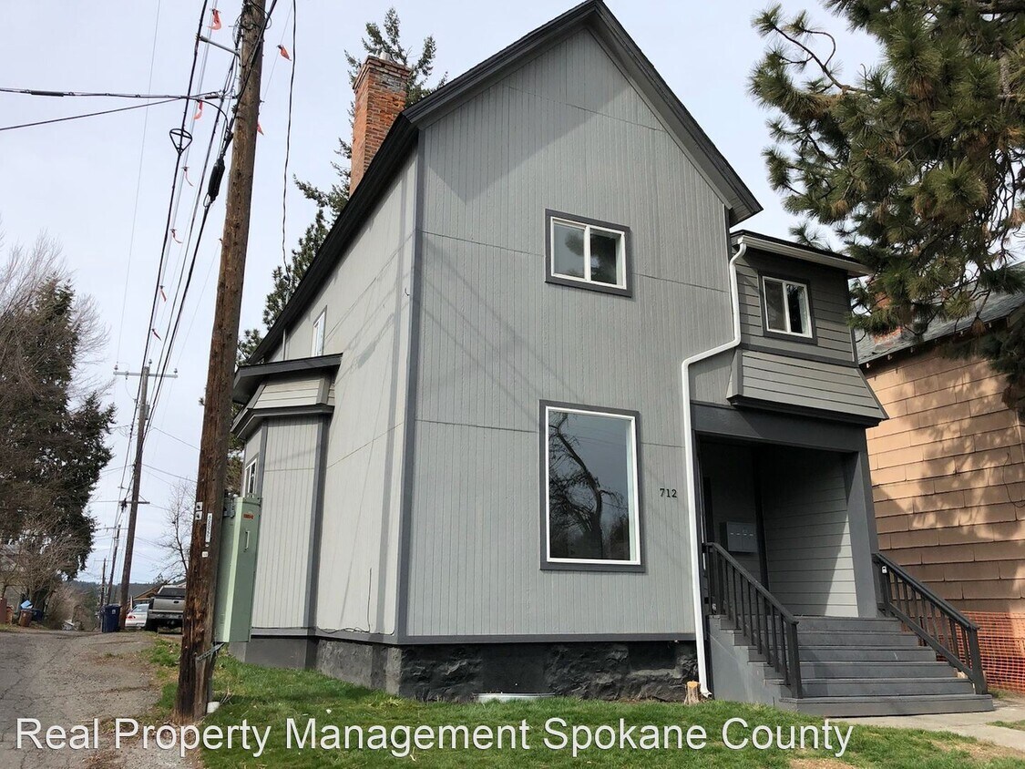 Primary Photo - 712 S Maple St