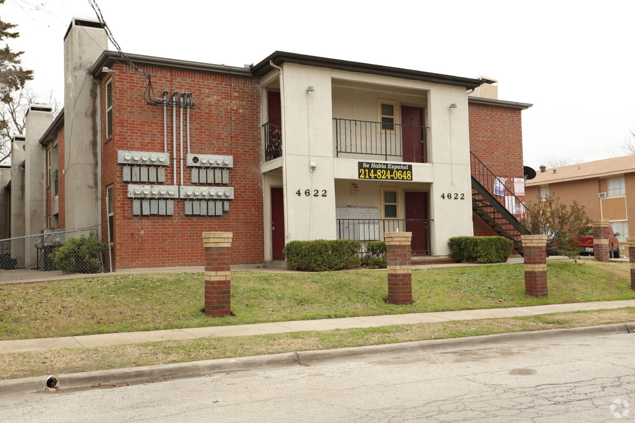 Primary Photo - Monarch Place Apartments