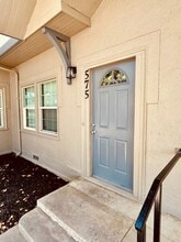 Building Photo - 573 N Minaret Ave
