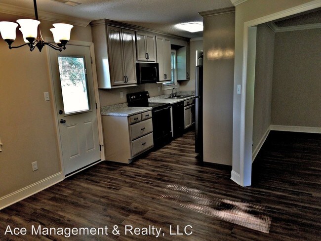 Foto del edificio - 3 br, 1 bath House - 164 NE Turney Rd