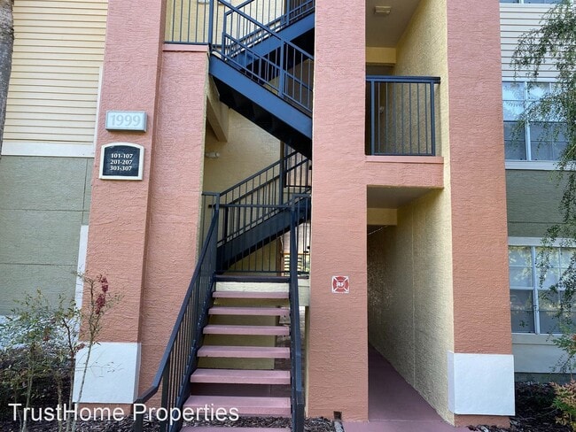 Building Photo - 1999 Summer Club Dr