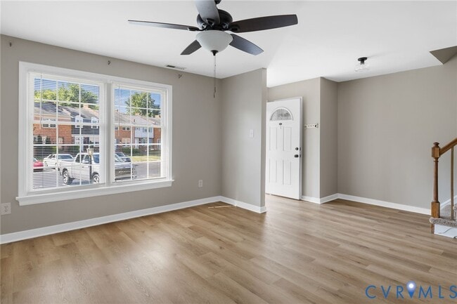 Building Photo - 2218 Kingsbrook Dr