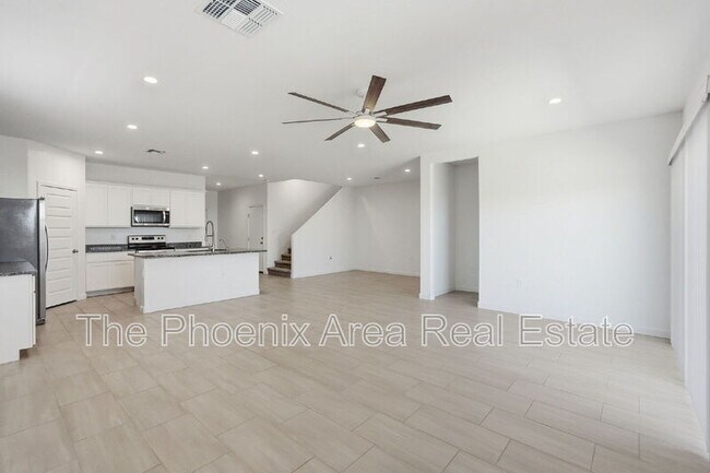 Foto del edificio - 2761 W Seaver Ave