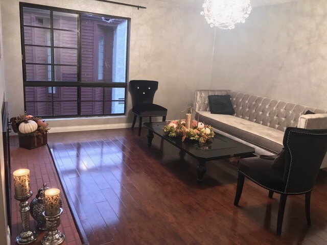 Living room - 230 Bethany Rd