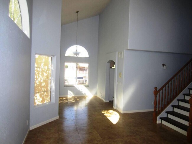 Building Photo - 1710 E Commonwealth Cir