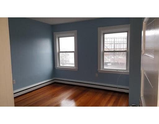 Building Photo - 18 Pierce St