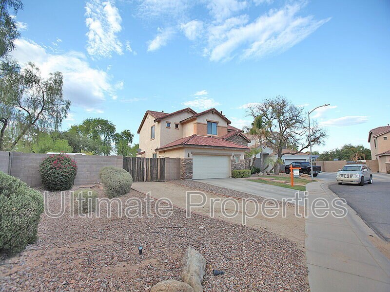 Primary Photo - 16816 N 40th Dr