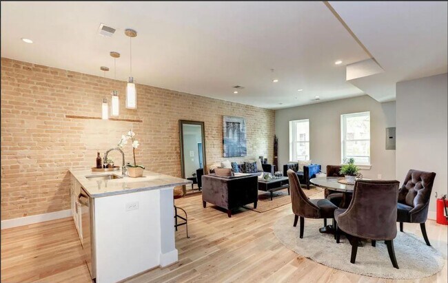 Foto del edificio - 307 Taylor St NW