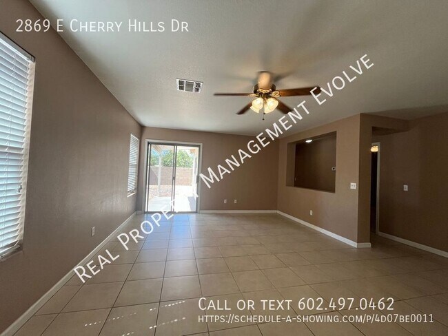 Foto del edificio - 2869 E Cherry Hills Dr
