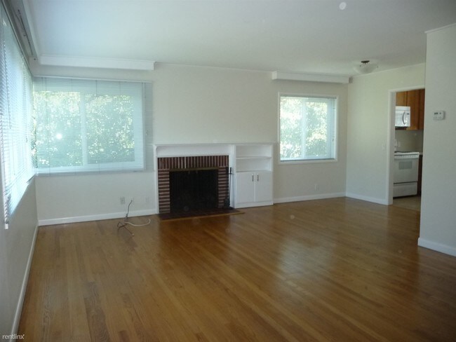 Building Photo - 430 Ravenswood Ave