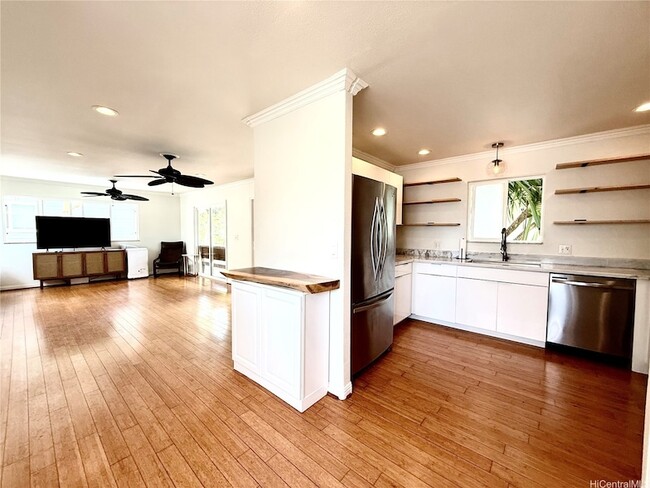 Building Photo - 68-152 Au Street Unit B