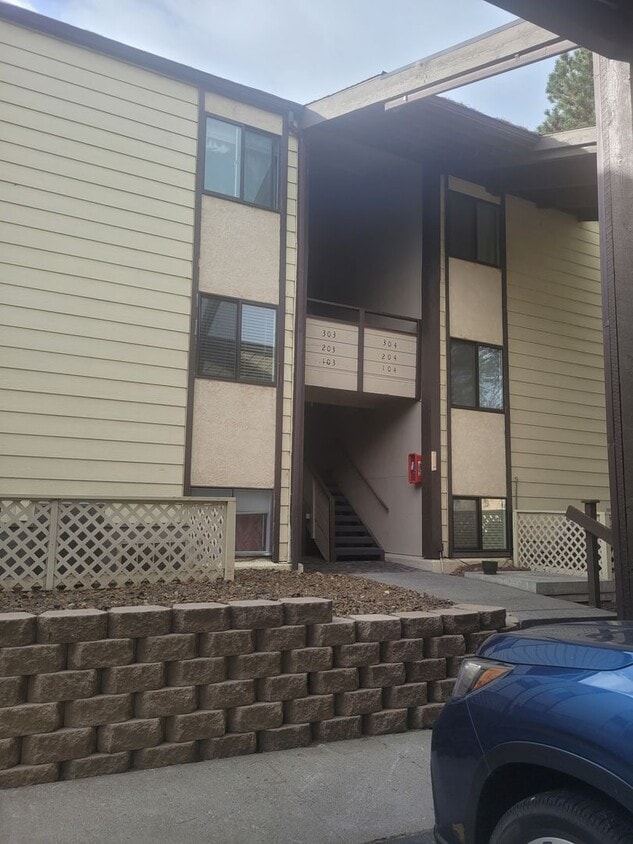 Primary Photo - FOR RENT On the Green Condo (golf course)