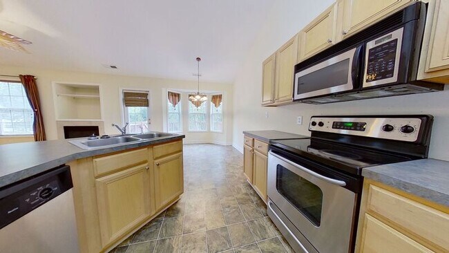 Foto del edificio - 2448 Joshua Ln