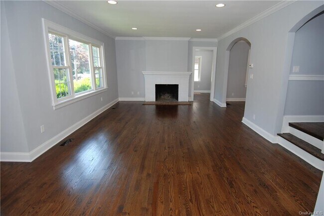 Building Photo - 514 Carroll Ave