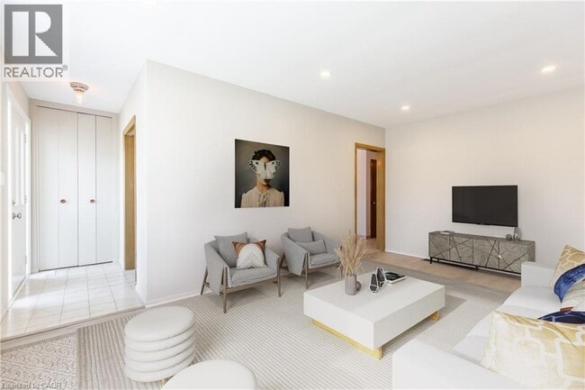 Photo du bâtiment - 249 W 33rd St