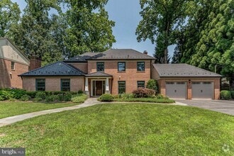 Building Photo - 6109 Clearwood Rd