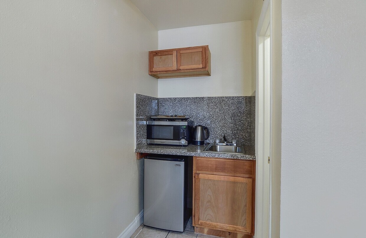 West Adams Studio Apartments Apartments in Los Angeles, CA Westside