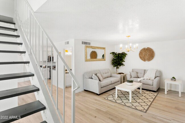 Building Photo - 5631 S Admiralty Ct