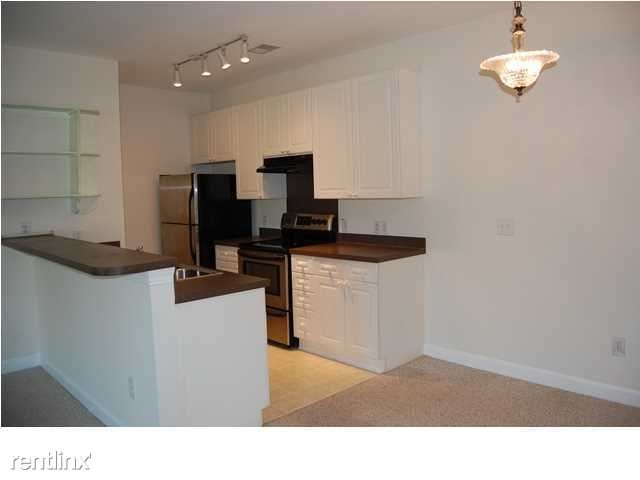 Building Photo - 2 br, 2 bath Condo - 1707 N Elgin Ct
