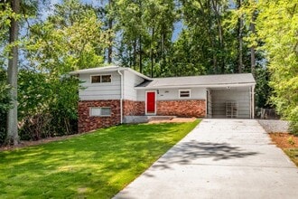 Building Photo - 2563 Beverly Hills Dr