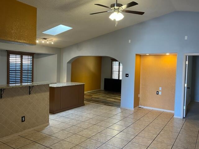 Building Photo - 12320 Tierra Plata Dr